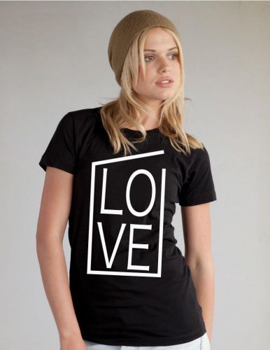 Love T-shirt (You can&#039;t keep love in a box)