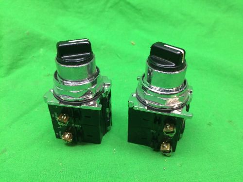 *LOT OF 2* CUTLER HAMMER 10250T/91000T 2 POSITION SELECTOR SWITCH