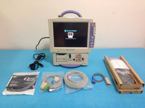 Nihon Kohden BSM-4102A portable bedside patient monitor With Accessories
