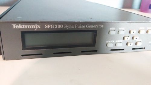 Tektronix SPG 300 Digital SDI AES &amp; Analog Video Master Pulse/Sync Generator
