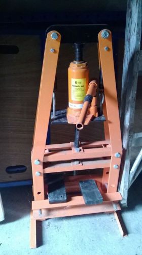 Hydraulic press and skillsaw