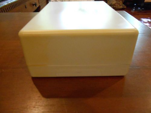 ENCLOSURE ------- GM-8 HIGH IMPACT POLYSTYRENE CASE WITH BATTERY COMPARTMENT