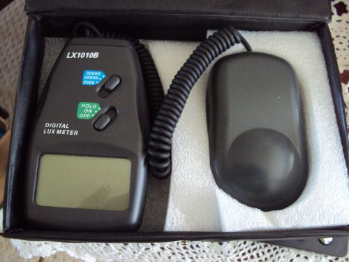 LX1010B Digital Lux Meter 50000 in its Original Case