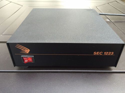 SAMLEX SEC-1223BBM-230 23AMP 13.8VDC DESK DASH ToP AC-DC SWITCHING POWER SUPPLY