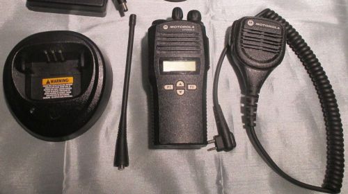 Motorola cp200xls limited keypad 2-way radio/charger/battery/antenna/clip mic for sale
