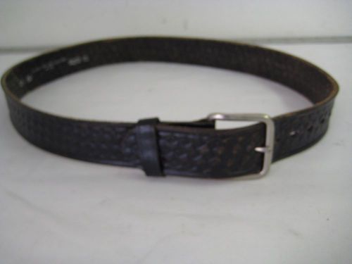 Black Basket Weave Design Leather Belt, Size 32, 1 3/8&#034; wide