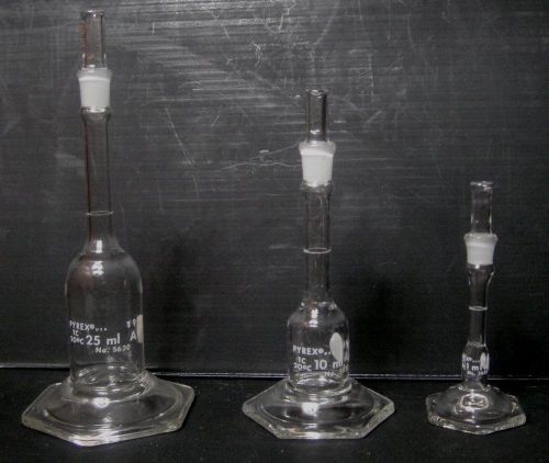 Lot of 3 Assorted Pyrex Volumetric Flasks with stoppers No. 5630 Hexagonal Base