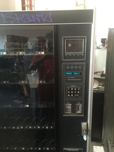 Rowe 5900JR snack vending machine