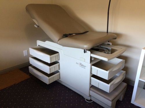 MIDMARK Ritter 204 EXAM TABLE For Hospital &amp; Gynecology Doctors Clinics