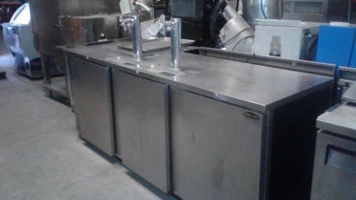 Beverage air dd94-1-s stainless steel front beer dispenser 95&#034; - 5 keg kegerator for sale