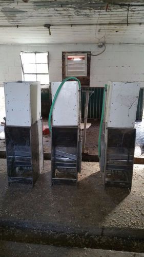 Crystal springs feeding system feeders - lot 1 for sale