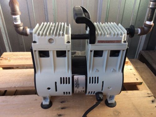 Welch 2581b vacuum pump for sale