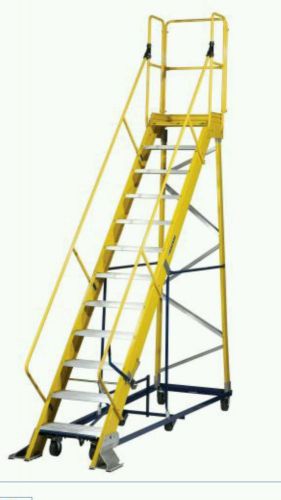 Louisville FW2412 mobile work platform