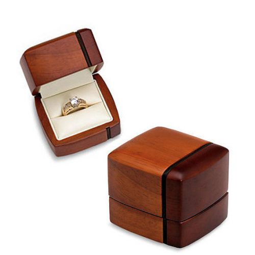 NWT Regal Two Tone Wood Engagement Wedding Ring or Band Presentation Box
