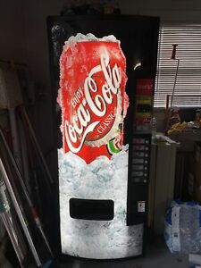Dixie Narco 276E Coke Machine