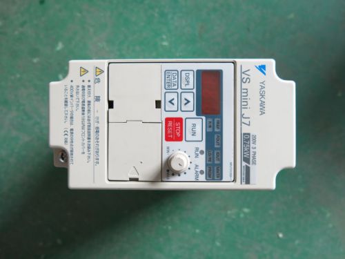 1pc YASKAWA CIMR-J7AA20P7 Inverter tested