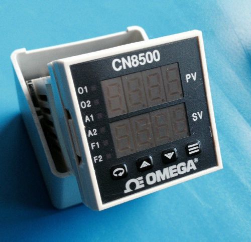 OMEGA CN8500 TEMPERATURE CONTROLLER  CN8502RTD-DC1-DC2-C2   **NEW IN BOX**