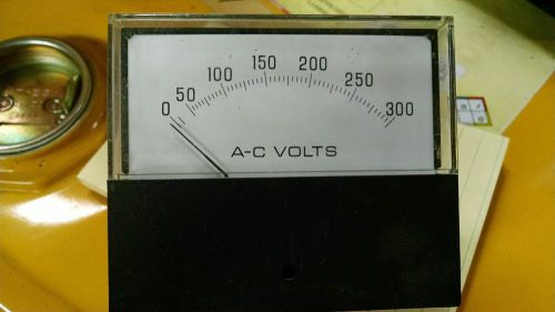 General Electric Panel Meter AC Volt 0-300 Small Model