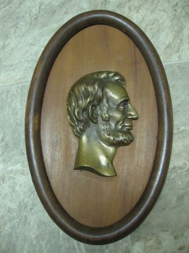 Vintage Rare Abraham Lincoln Brass/Bronze Bust on Oval Wood Frames-Wired 15.5x10
