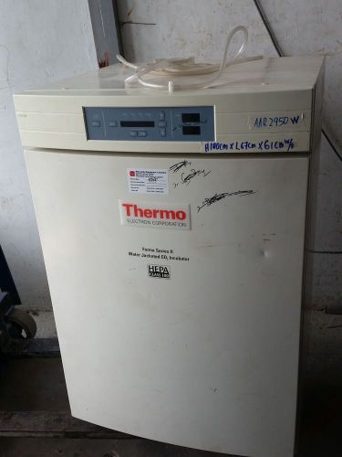 THERMO ELECTRON  3111 HEPA CLASS 100 WATER JACKETED CO2 INCUBATOR - AAR 2950