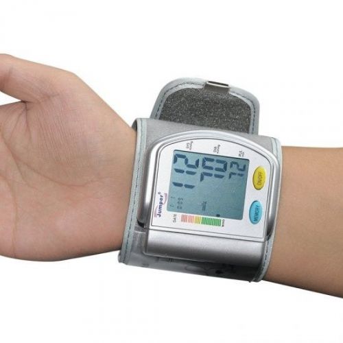 2015 lowest price sale digital lcd automatic wrist blood pressure pulse monitor for sale