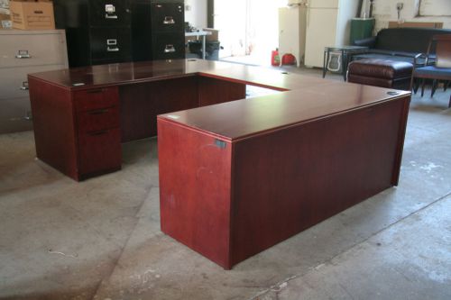 Executive u shaped desk by paoli for sale