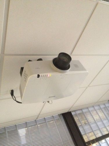 Sanyo plc-zm5000l projector for sale