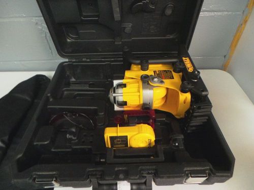 Dewalt dw073 auto leveling laser level 18v cordless with charger and battery and for sale