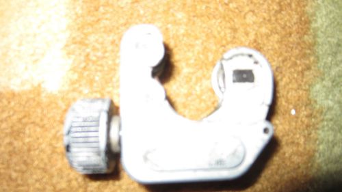 RIDGID MODEL 101 PIPE CUTTER 1/4 1-1/8 TUBING COMPACT CLOSE QUARTERS HAND TOOL