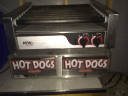 APW Wyott HRS 31S Hot Dog Roller With Bun Warmer  NEW IT COSTS $1700.00