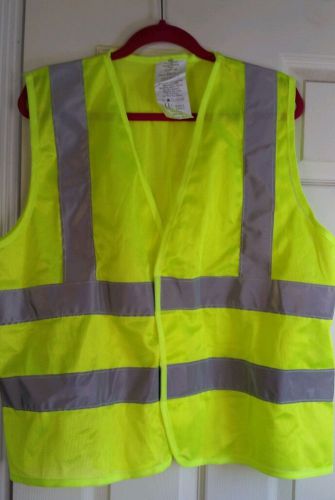 Omni-Guard Safety HIgh Visibility Vest Size M Flame Retardant Class II Level 2