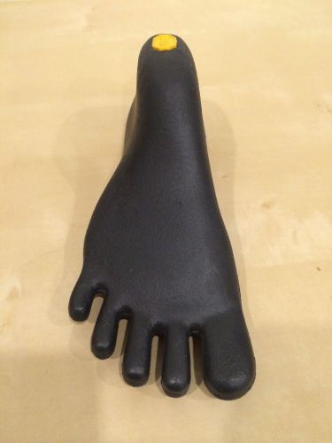 VIBRAM Five Fingers DISPLAY FOOT MANNEQUIN #37 Right Foot