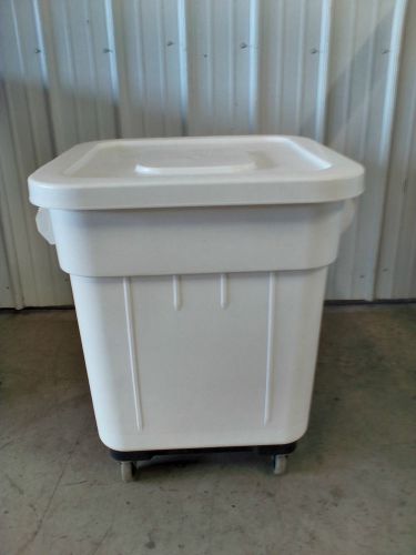 CONTINENTAL COMMERCIAL INGREDIENT BIN 32 GALLON \WHITE
