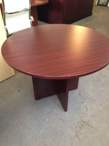 ROUND CONFERENCE TABLE by MARQUIS OFFICE FURN in MAHOGANY COLOR LAMIN 42&#034;DIAM