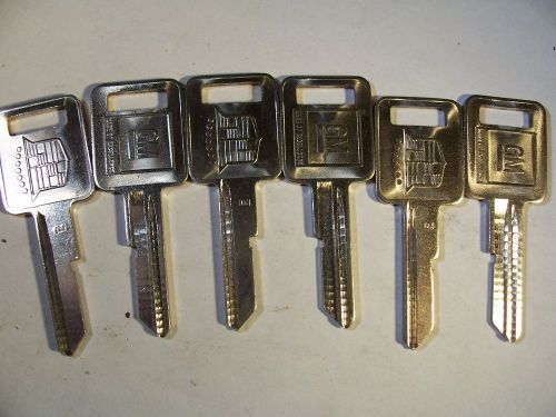 6  gm  cadillac   nos  b44 e   briggs &amp; stratton   key blank  uncut original for sale