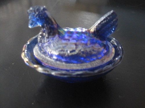 BLUE Irridescent carnival glass hen/chicken on nest basket dish rooster 2 1/2&#034;