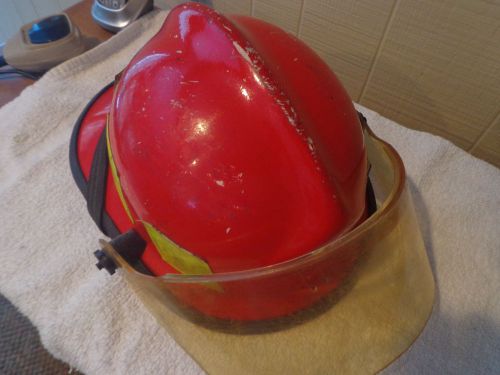 Cairns 662 c metro ii fire fighting red helmet nr captain n5a leather for sale