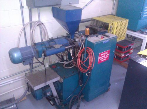 Boy plastic injection molding machines for sale