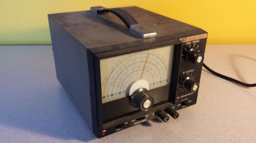 WIDE RANGE B&amp;K 2050 SOLID STATE 100KHZ-30MHZ RF SIGNAL GENERATOR DYNASCAN CORP