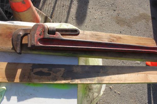 Rigid heavy duty 36&#034; pipe wrench for sale