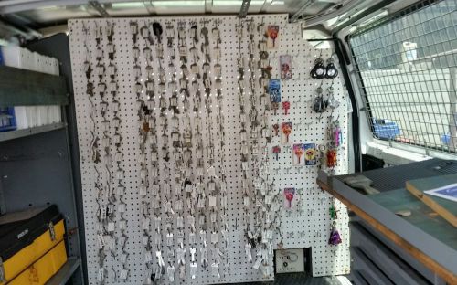 &#034;don&#039;t miss out on this deal&#034;car key blanks assortment 185 key ways only .20c ea for sale