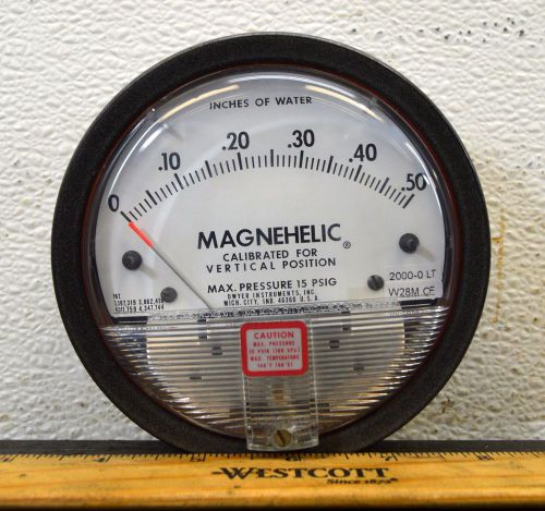 Dwyer 2000-0 LT Magnehelic Differential Pressure Gauge 0-0.50&#034; 15 PSIG 1/8&#034; NPT