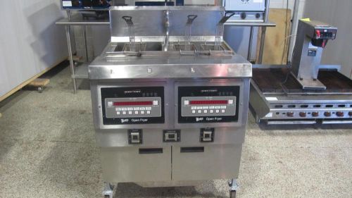 HENNY PENNY OFG-322RB NATURAL GAS DOUBLE WELL OPEN FRYER  tx160400433