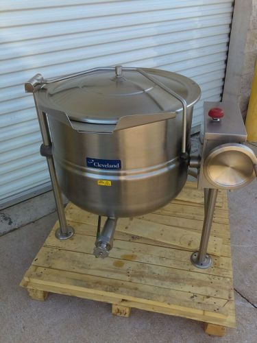 CLEVELAND TILTING 40 GALLON KETTLE DIRECT STEAM JACKETED KDL-40T