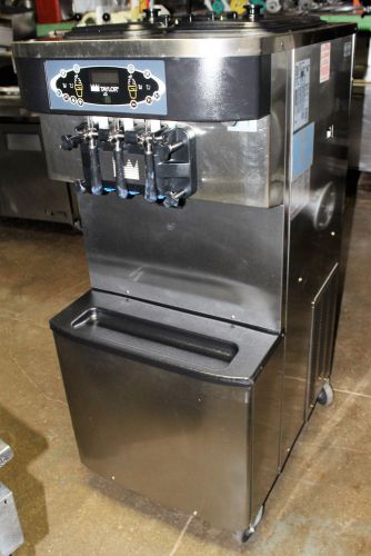 2007 Taylor Model C713-33 Soft Serve Freezer Ice Cream Machine 3-PHASE