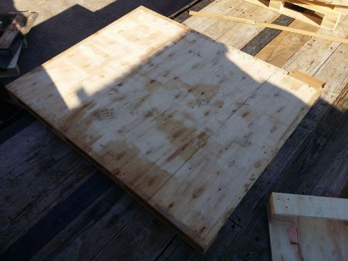 Wood pallets, Plywood, Grade A, non standard size: 44&#034;x54.5&#034;x3&#034;