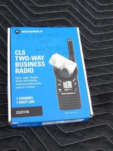 Motorola CLS1110 5-Mile 1-Channel UHF 2-Way Radio NEW