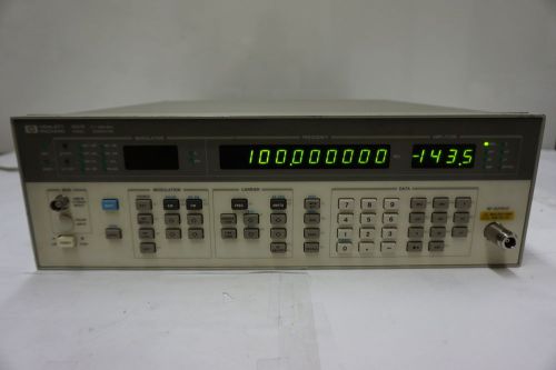 Agilent HP 8657B .1-2060MHz Signal Generator S/N 3630U08808 Option 001