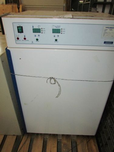 CEDCO CONTROLLED ENVIRONMENT DEVICES COMPANY  CO2 WATER-JACKETED INCUBATOR 1710