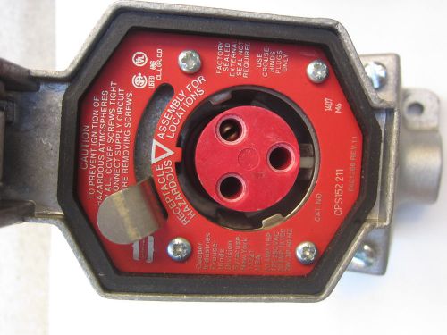 Crouse-Hinds CPS152211 3/4&#034; Arktite Pin &amp; Sleeve Receptacle, New